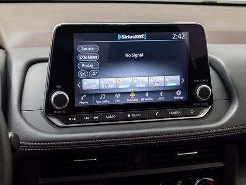 Used 2023 Nissan Rogue S FWD image 16