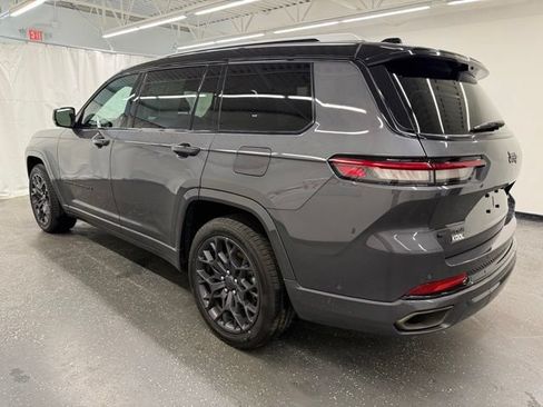 Used 2023 Jeep Grand Cherokee L Summit AWD/4WD image 4