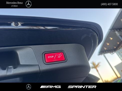 Used 2025 Mercedes-Benz GLB 250 GLB 250 image 6