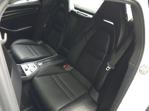 Used 2023 Porsche Panamera 4 Platinum Edition w/ Assistance Package AWD/4WD image 17