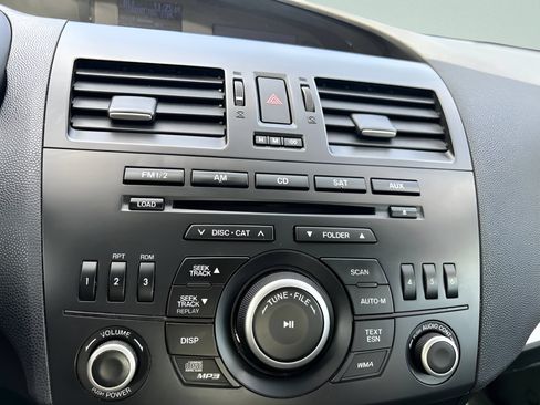 Used 2012 MAZDA MAZDA3 i Touring FWD image 25