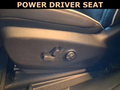New 2026 Chrysler Pacifica Limited w/ Uconnect Theater Family Group AWD/4WD image 19