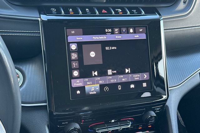 Certified 2023 Jeep Grand Cherokee Laredo RWD image 18