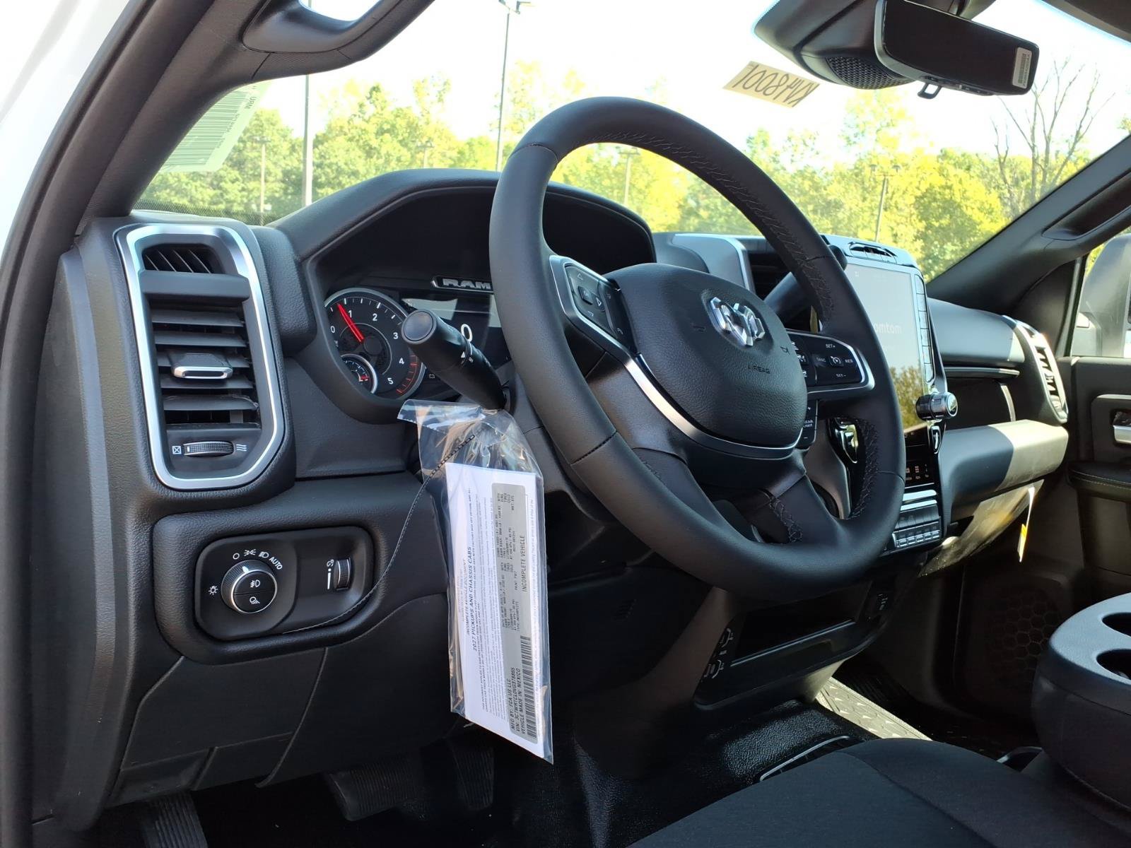 New 2027 RAM 3500 Big Horn AWD/4WD image 14