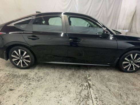 Used 2024 Honda Civic EX-L image 5
