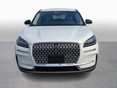 Used 2024 Lincoln Corsair AWD image 2