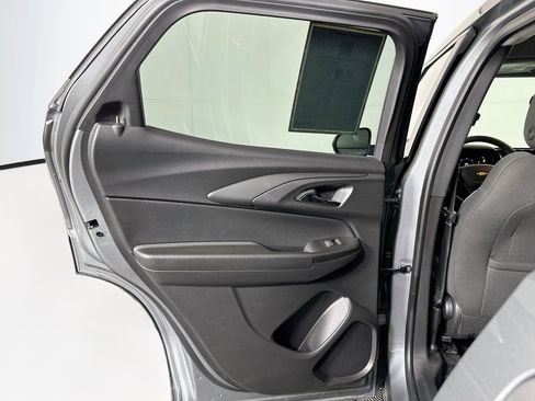 Used 2025 Chevrolet TrailBlazer LT FWD image 25