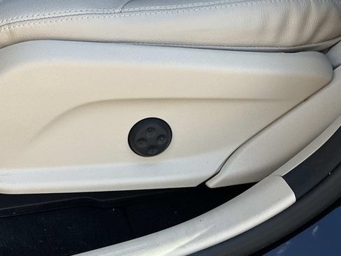 Used 2022 Mercedes-Benz GLC 300 4MATIC image 23