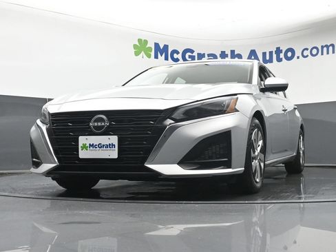 Used 2023 Nissan Altima 2.5 S FWD image 7