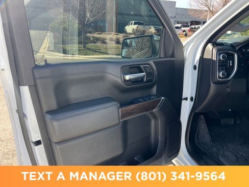 Used 2021 GMC Sierra 1500 SLT w/ SLT Premium Package AWD/4WD image 10