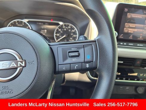Used 2023 Nissan Rogue SV FWD image 22
