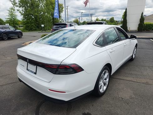 Used 2025 Honda Accord LX image 6