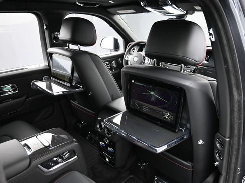 Certified 2024 Rolls-Royce Cullinan Black Badge AWD/4WD image 30