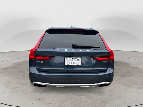 Used 2018 Volvo V90 T5 Cross Country w/ Convenience Package AWD/4WD image 4