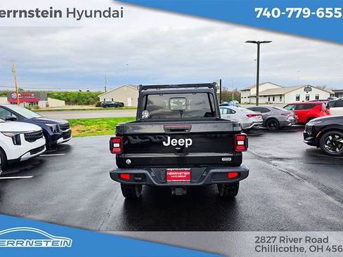 Used 2020 Jeep Gladiator Overland AWD/4WD image 30