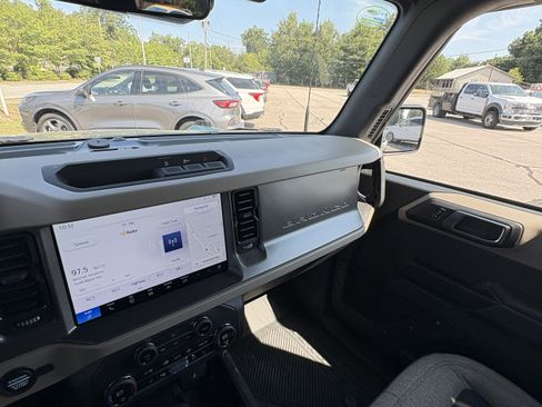 Used 2025 Ford Bronco Big Bend AWD/4WD image 14