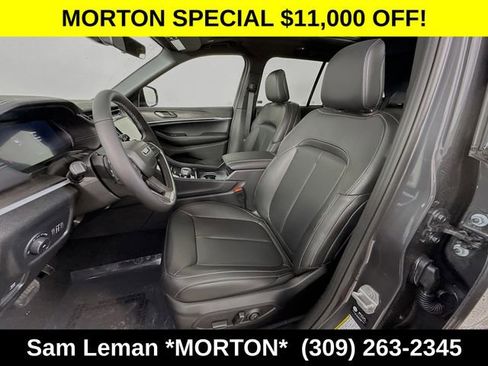 New 2025 Jeep Grand Cherokee Limited w/ Black Appearance Package image 21