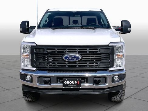 New 2026 Ford F250 XL w/ XL Off-Road Package image 3