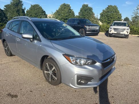Used 2019 Subaru Impreza 2.0i Premium AWD/4WD image 3