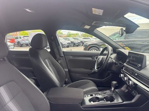 Used 2023 Honda Civic Sport image 18