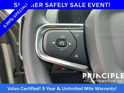 Certified 2024 Volvo XC40 B5 Core AWD/4WD image 23