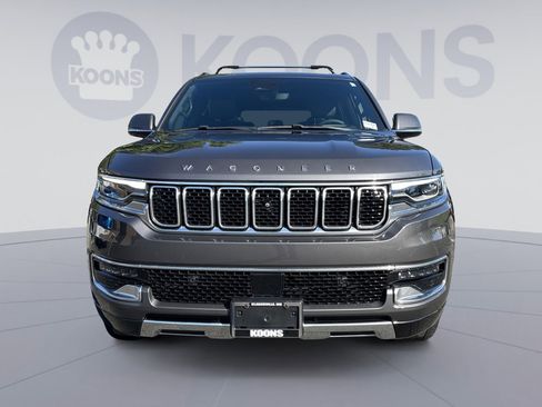 Used 2022 Jeep Wagoneer Series III w/ Premium Group I AWD/4WD image 11