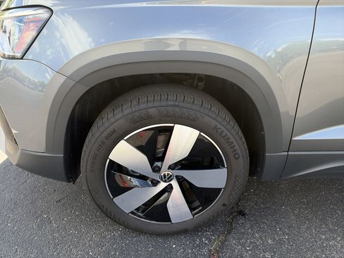 Used 2025 Volkswagen Taos S AWD/4WD image 9