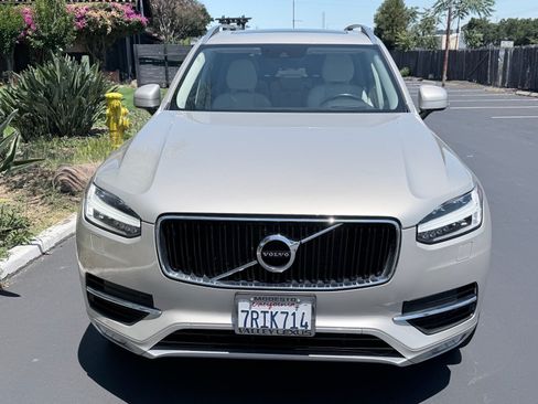 Used 2016 Volvo XC90 T6 Momentum w/ Momentum Plus Package AWD/4WD image 7