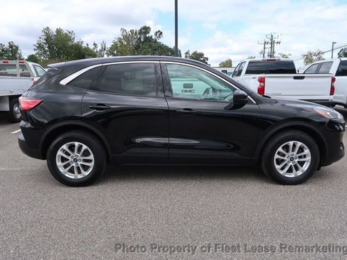 Used 2021 Ford Escape SE image 6