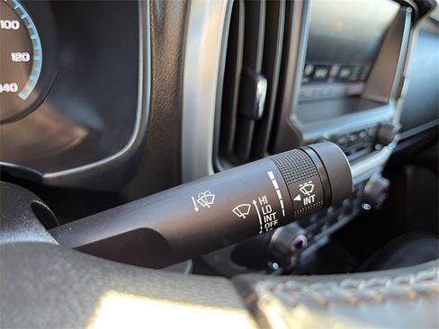 Used 2018 GMC Canyon SLT w/ Driver Alert Package image 16