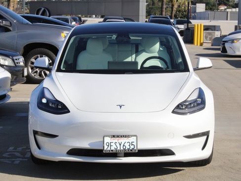 Used 2021 Tesla Model 3 Standard Range Plus image 2