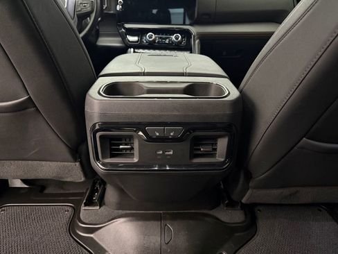 Used 2024 GMC Sierra 3500 AT4 w/ AT4 Preferred Package AWD/4WD image 25