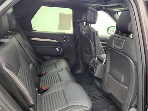 Used 2024 Land Rover Discovery Dynamic SE image 24