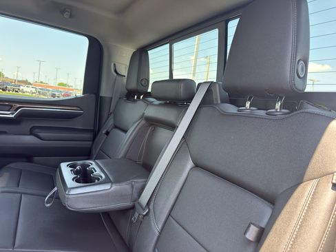 Used 2022 Chevrolet Silverado 1500 RST w/ Convenience Package II AWD/4WD image 34