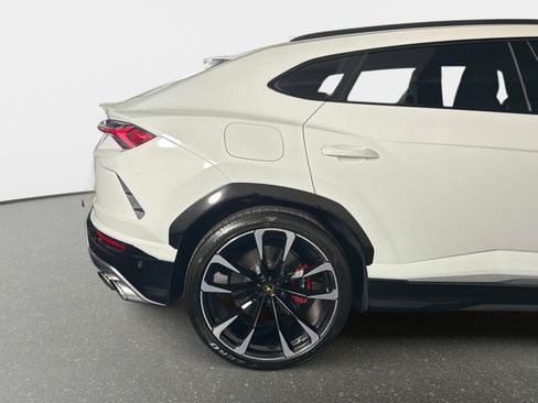 Used 2019 Lamborghini Urus AWD/4WD image 18