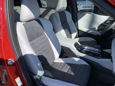 New 2025 Mitsubishi Outlander SE image 21