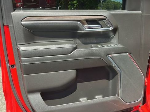 Used 2024 Chevrolet Silverado 1500 LT AWD/4WD image 9