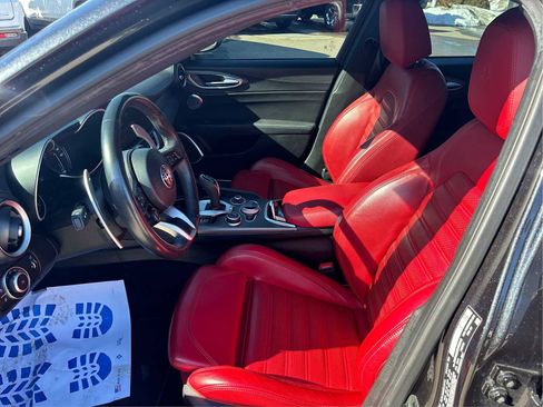 Used 2022 Alfa Romeo Giulia Veloce image 10