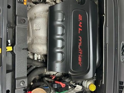 Used 2016 Jeep Renegade Latitude image 11