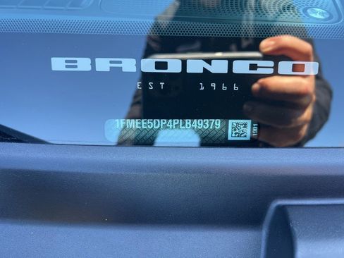 Used 2023 Ford Bronco Wildtrak image 57