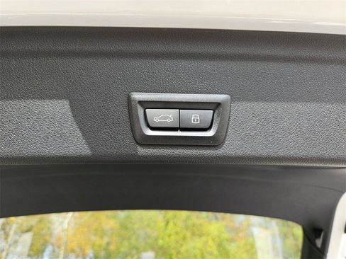 New 2026 BMW X6 xDrive40i w/ Premium Package image 24