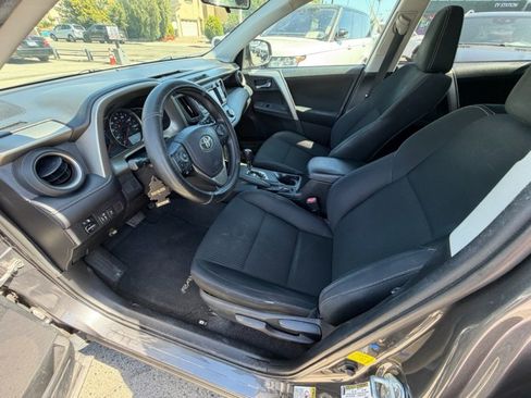 Used 2014 Toyota RAV4 XLE FWD image 11