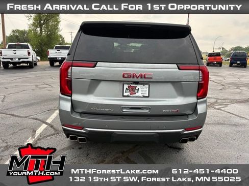 Used 2025 GMC Yukon AT4 AWD/4WD image 7