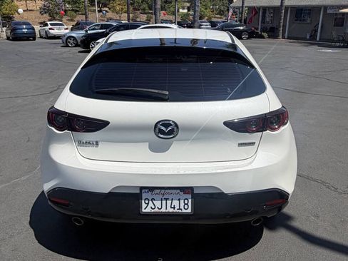 Used 2020 MAZDA MAZDA3 Hatchback FWD image 7