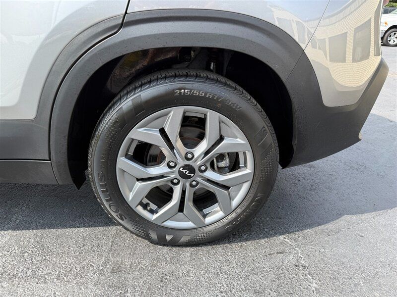 Used 2024 Kia Seltos S AWD/4WD image 24