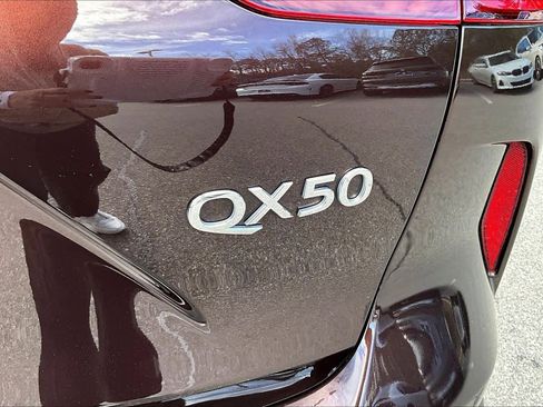 Used 2020 INFINITI QX50 Sensory image 32
