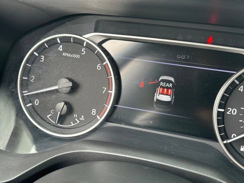 Used 2024 Nissan Rogue SV FWD image 39
