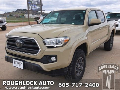 Used 2018 Toyota Tacoma SR5 AWD/4WD image 1
