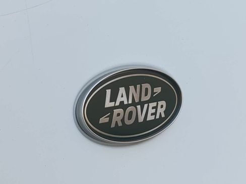 Used 2024 Land Rover Defender 130 X-Dynamic SE AWD/4WD image 12