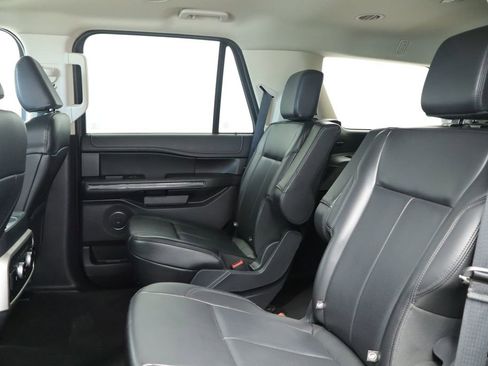 Used 2024 Ford Expedition XLT AWD/4WD image 23